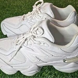 US Size 6.5 - New Balance 9060 Triple White Worn Once
